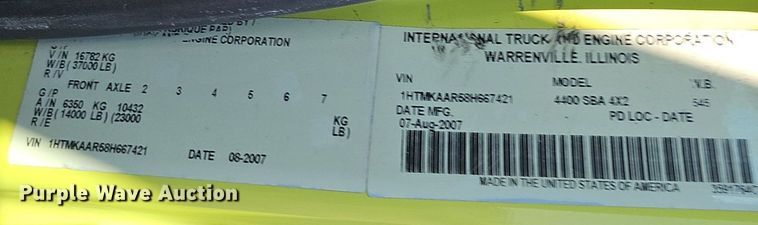 image for item DK0674 2008 International  DuraStar 4400 truck cab and chassis