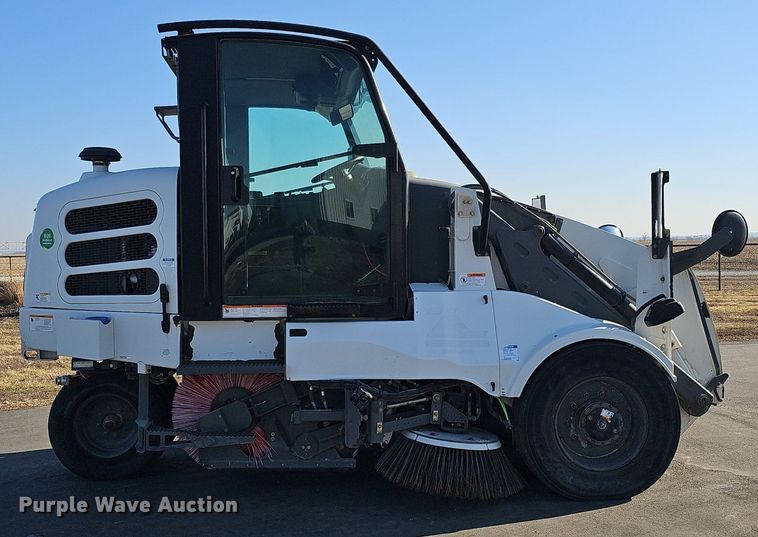 image for item DK0675 2012 Elgin Pelican Series NP sweeper