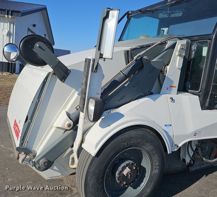 image for item DK0675 2012 Elgin Pelican Series NP sweeper