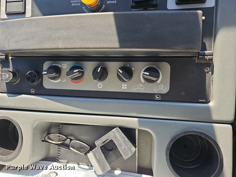 image for item DK0675 2012 Elgin Pelican Series NP sweeper