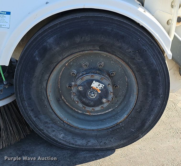 image for item DK0675 2012 Elgin Pelican Series NP sweeper