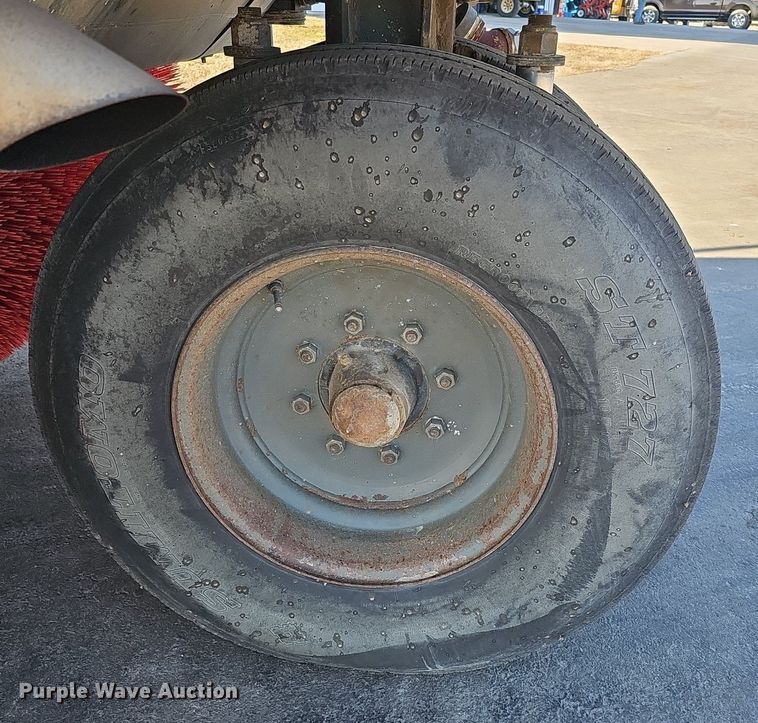 image for item DK0675 2012 Elgin Pelican Series NP sweeper