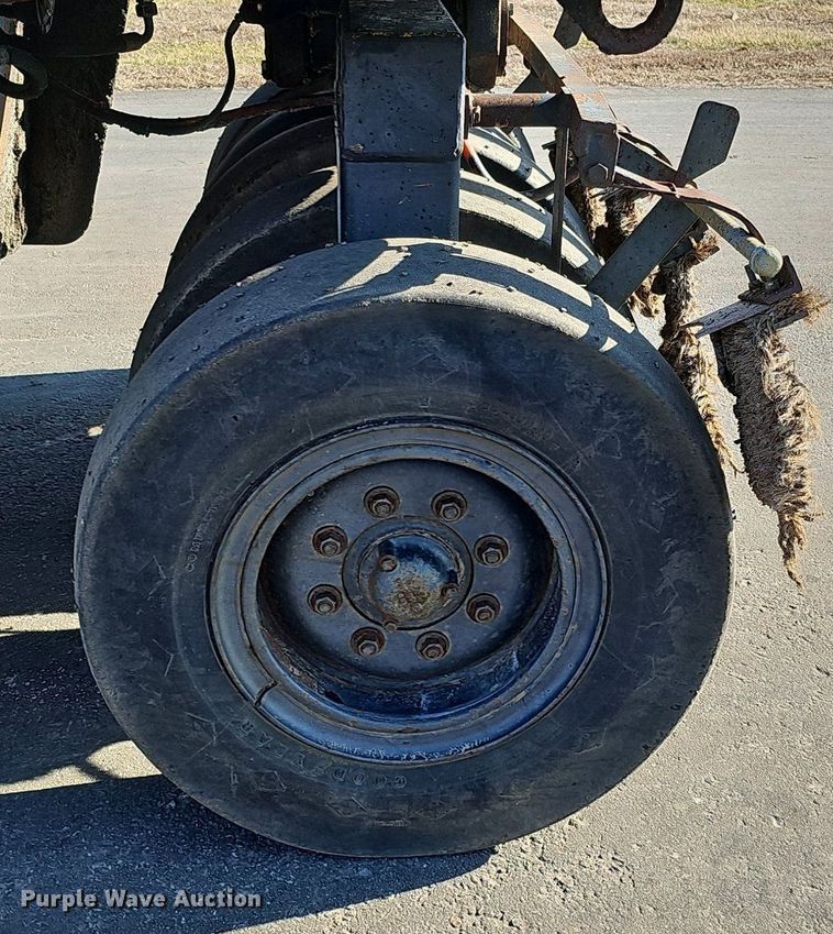 image for item DK0676 1988 Bomag BW12R pneumatic roller