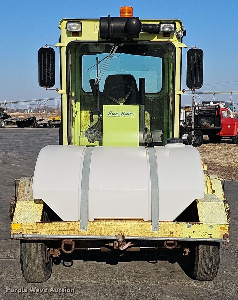 image for item DK0677 2002 Broce Broom RC350 broom