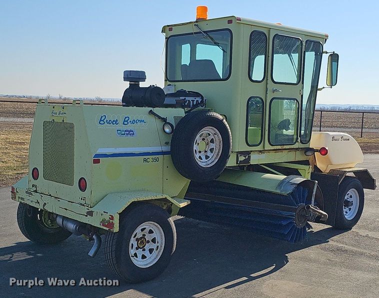 image for item DK0677 2002 Broce Broom RC350 broom