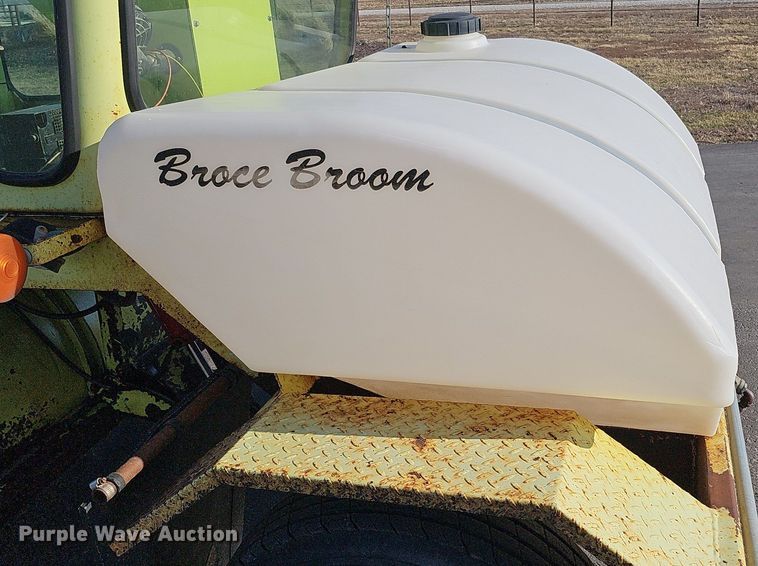 image for item DK0677 2002 Broce Broom RC350 broom