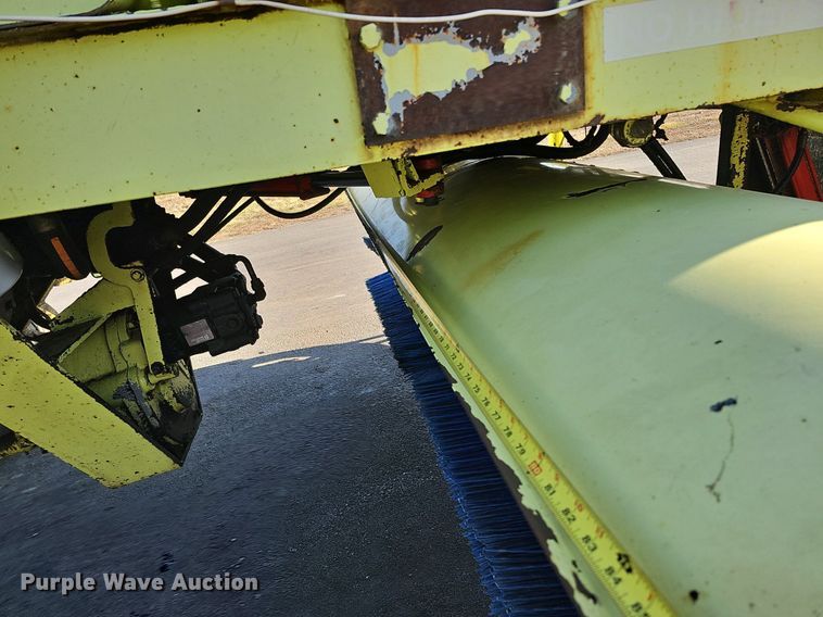 image for item DK0677 2002 Broce Broom RC350 broom