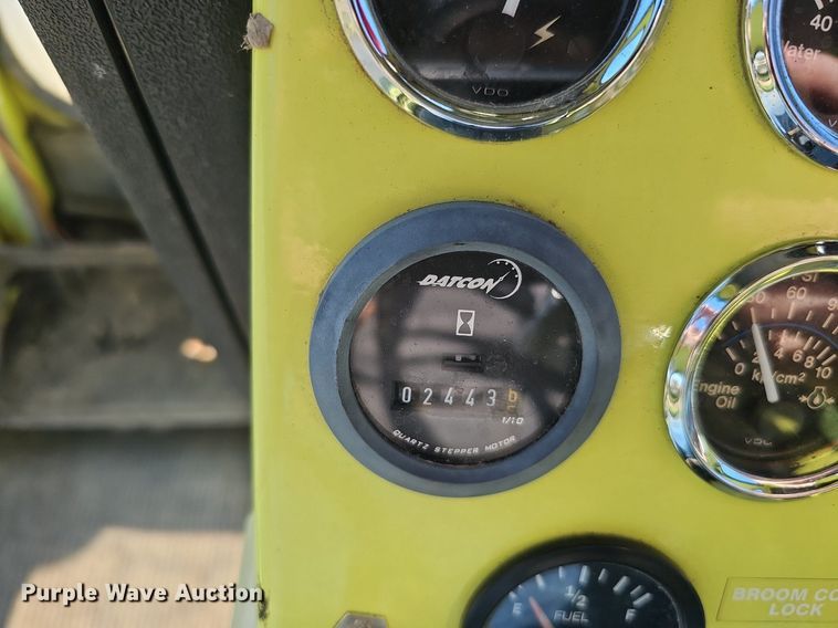 image for item DK0677 2002 Broce Broom RC350 broom