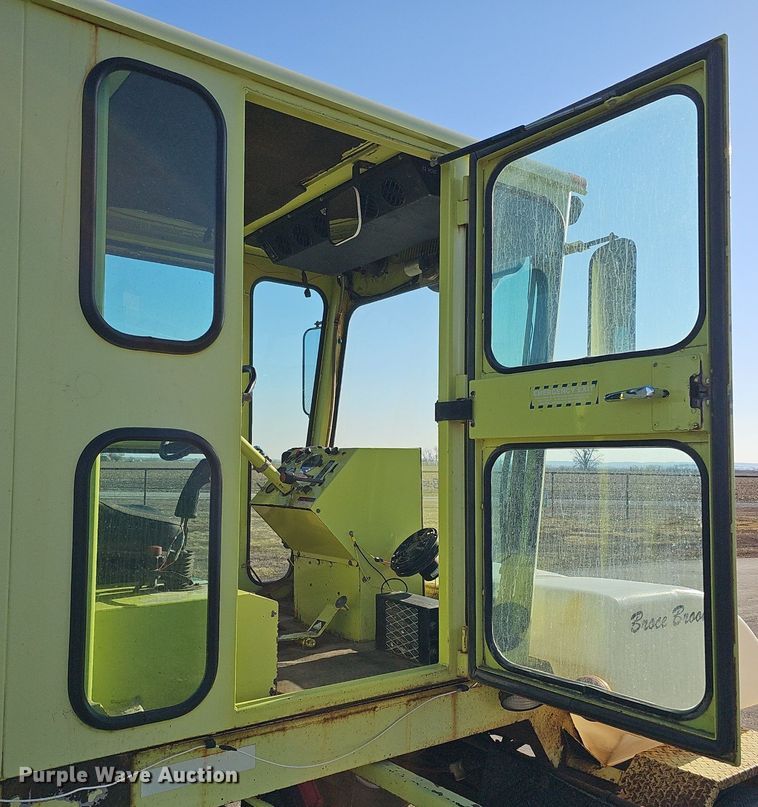 image for item DK0677 2002 Broce Broom RC350 broom