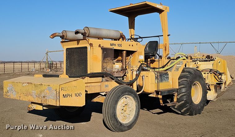 image for item DK0694 Bomag Recycler MPH 100R soil stabilizer / reclaimer