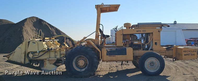 image for item DK0694 Bomag Recycler MPH 100R soil stabilizer / reclaimer