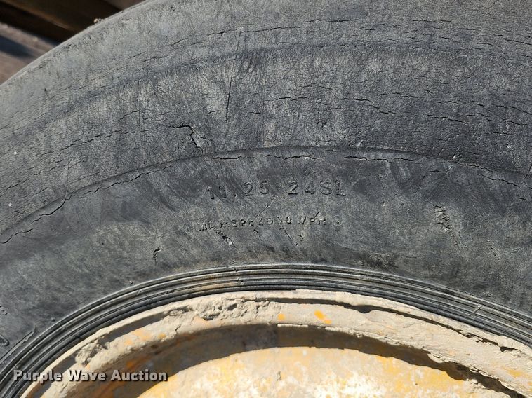 image for item DK0694 Bomag Recycler MPH 100R soil stabilizer / reclaimer