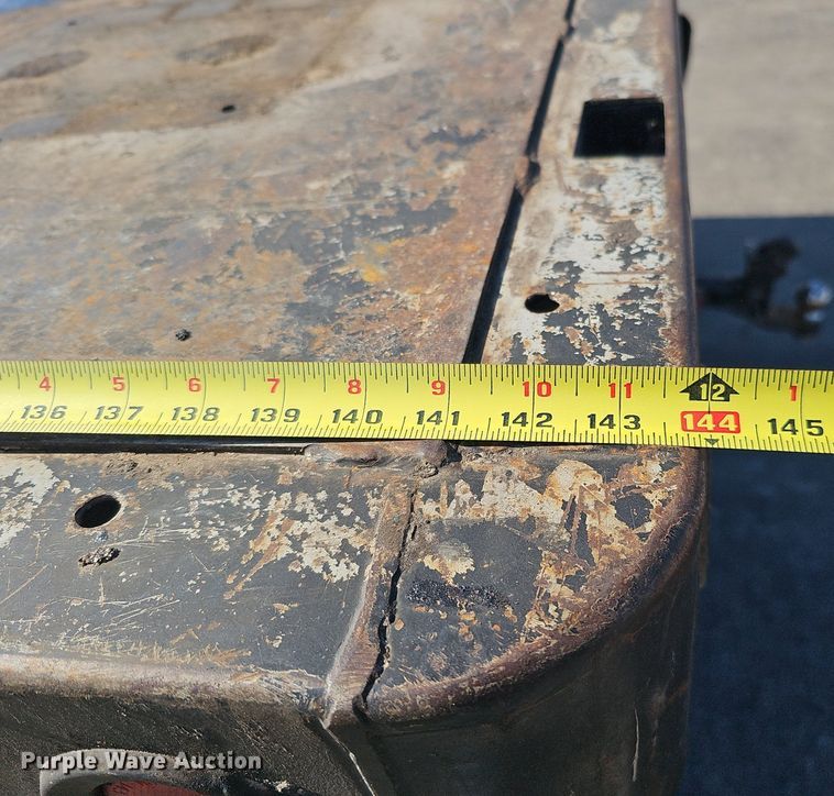 image for item DK0695 2003 GMC C6500 flatbed truck