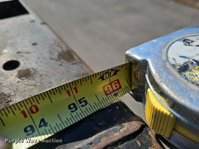 image for item DK0695 2003 GMC C6500 flatbed truck