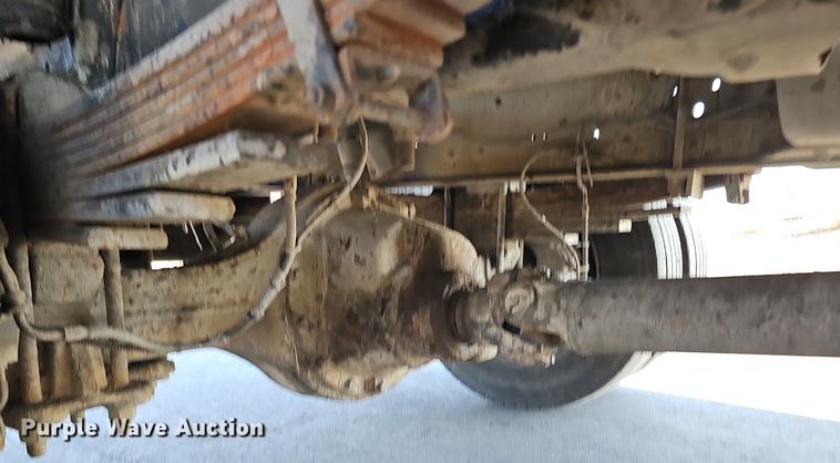 image for item DK0695 2003 GMC C6500 flatbed truck