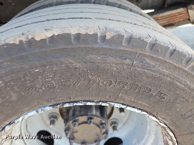 image for item DK0695 2003 GMC C6500 flatbed truck