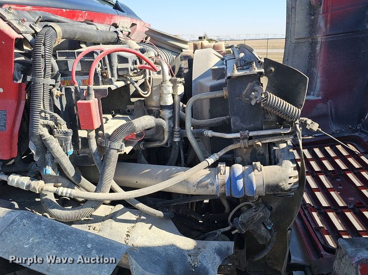 image for item DK0695 2003 GMC C6500 flatbed truck