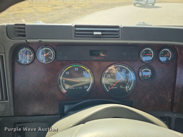 image for item DK0696 2000 Freightliner FLC112 truck cab and chassis