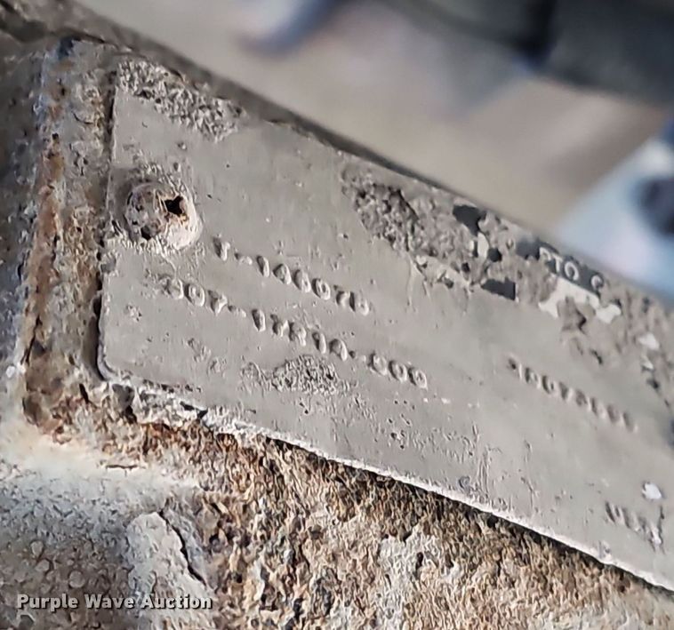 image for item DK0696 2000 Freightliner FLC112 truck cab and chassis