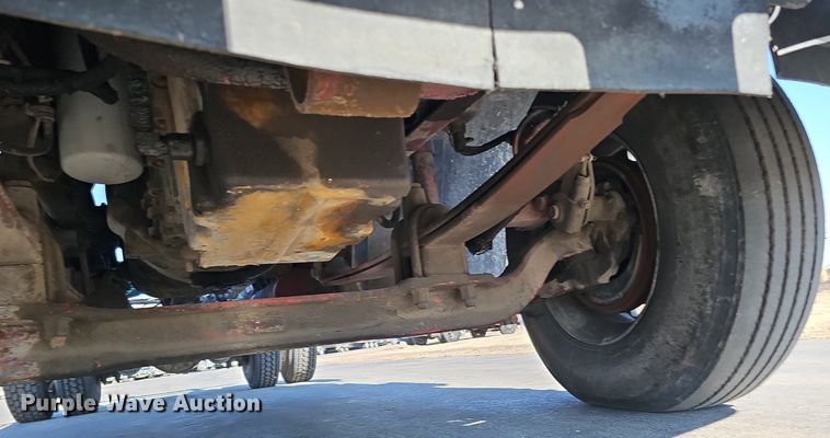 image for item DK0696 2000 Freightliner FLC112 truck cab and chassis