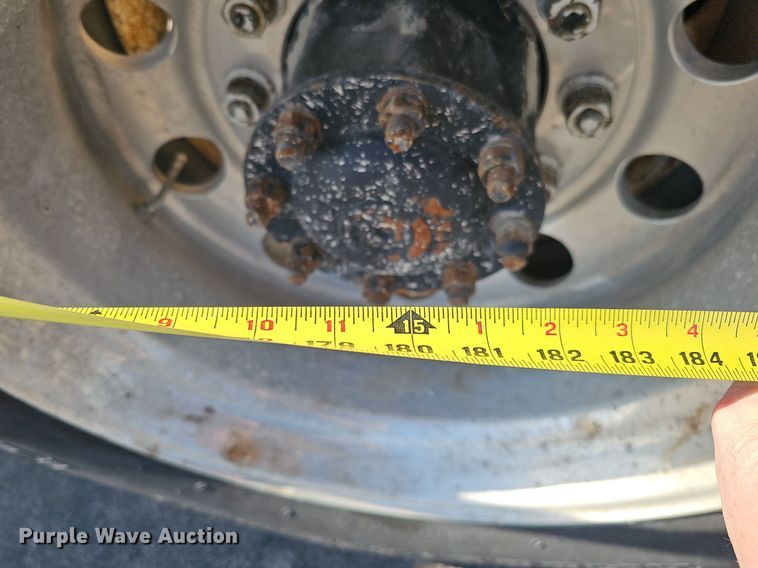 image for item DK0696 2000 Freightliner FLC112 truck cab and chassis