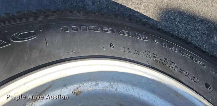 image for item DK0696 2000 Freightliner FLC112 truck cab and chassis