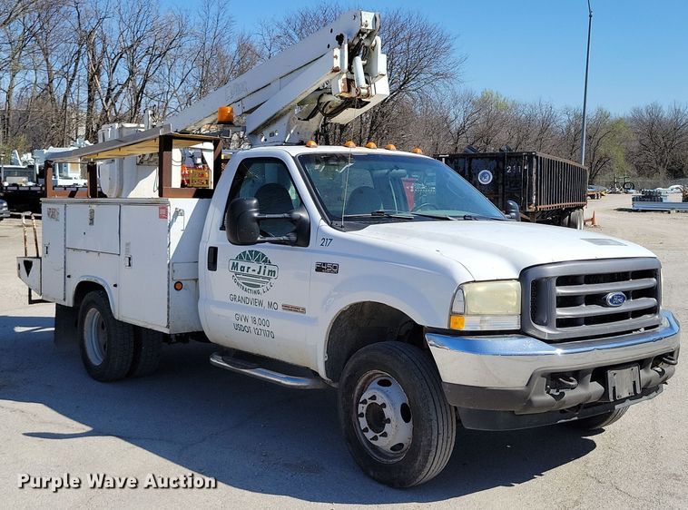 image for item DK4191 2004 Ford F450 Super Duty XL bucket truck
