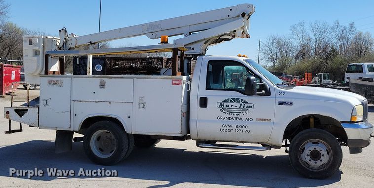 image for item DK4191 2004 Ford F450 Super Duty XL bucket truck