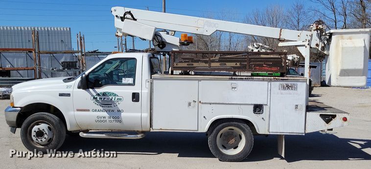 image for item DK4191 2004 Ford F450 Super Duty XL bucket truck