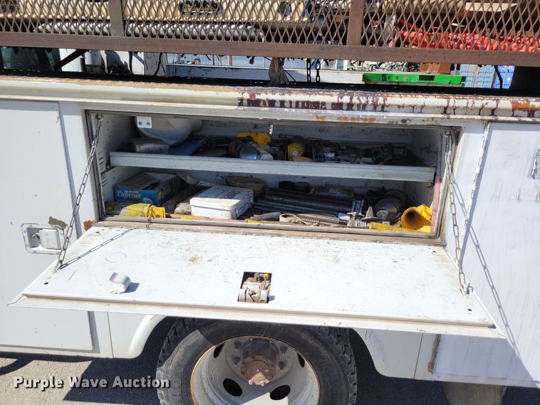 image for item DK4191 2004 Ford F450 Super Duty XL bucket truck