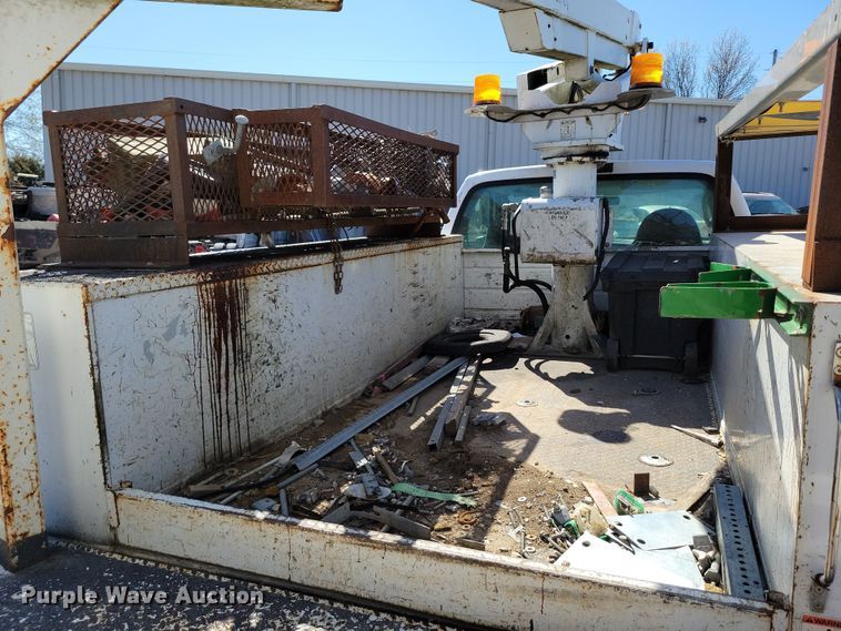 image for item DK4191 2004 Ford F450 Super Duty XL bucket truck