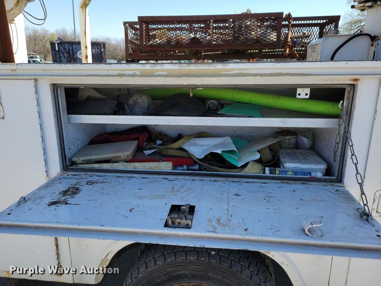 image for item DK4191 2004 Ford F450 Super Duty XL bucket truck