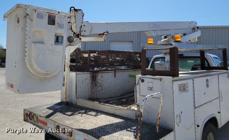 image for item DK4191 2004 Ford F450 Super Duty XL bucket truck