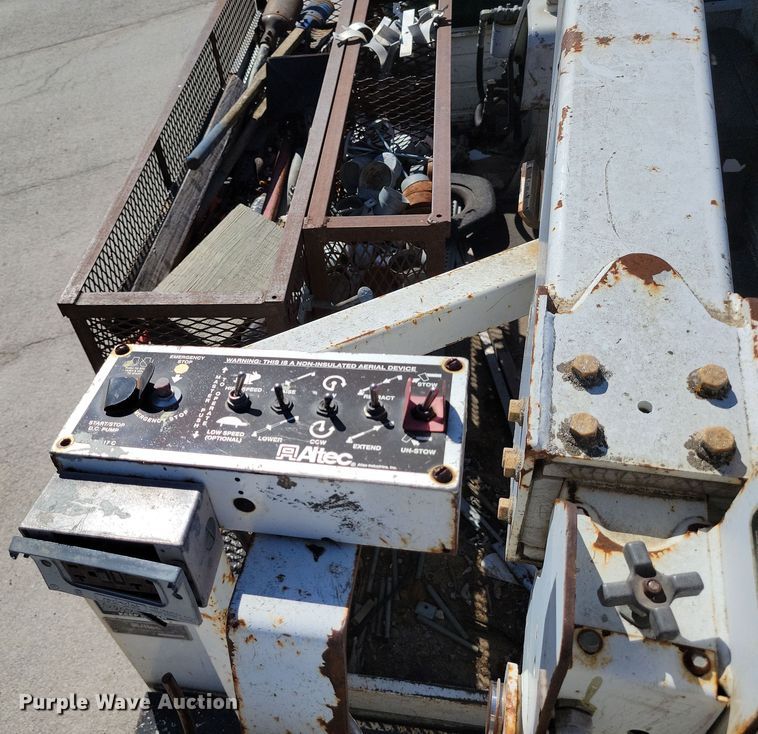 image for item DK4191 2004 Ford F450 Super Duty XL bucket truck