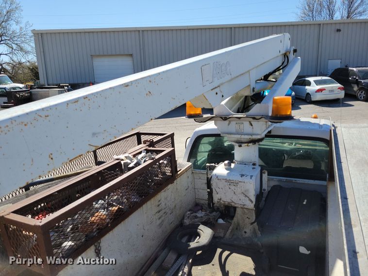 image for item DK4191 2004 Ford F450 Super Duty XL bucket truck