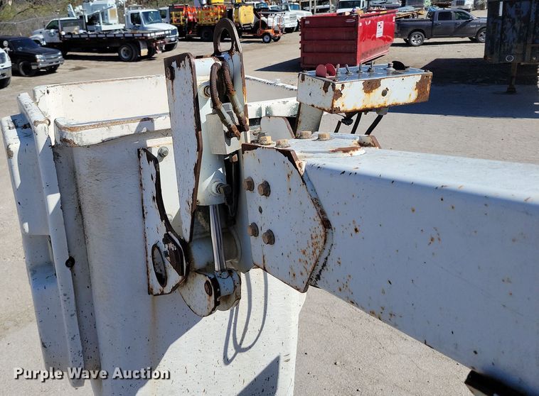 image for item DK4191 2004 Ford F450 Super Duty XL bucket truck