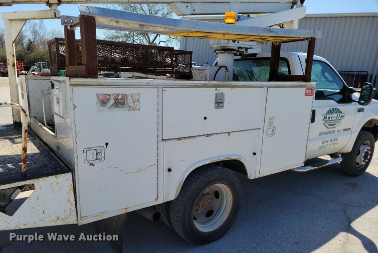 image for item DK4191 2004 Ford F450 Super Duty XL bucket truck