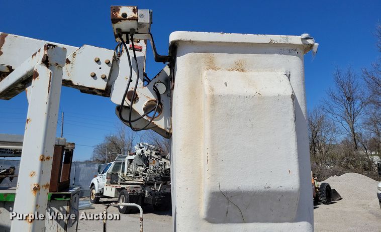 image for item DK4191 2004 Ford F450 Super Duty XL bucket truck