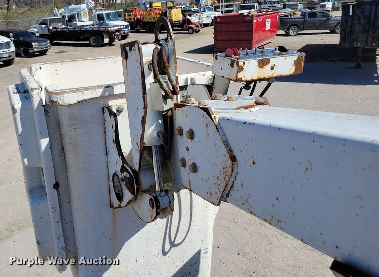 image for item DK4191 2004 Ford F450 Super Duty XL bucket truck