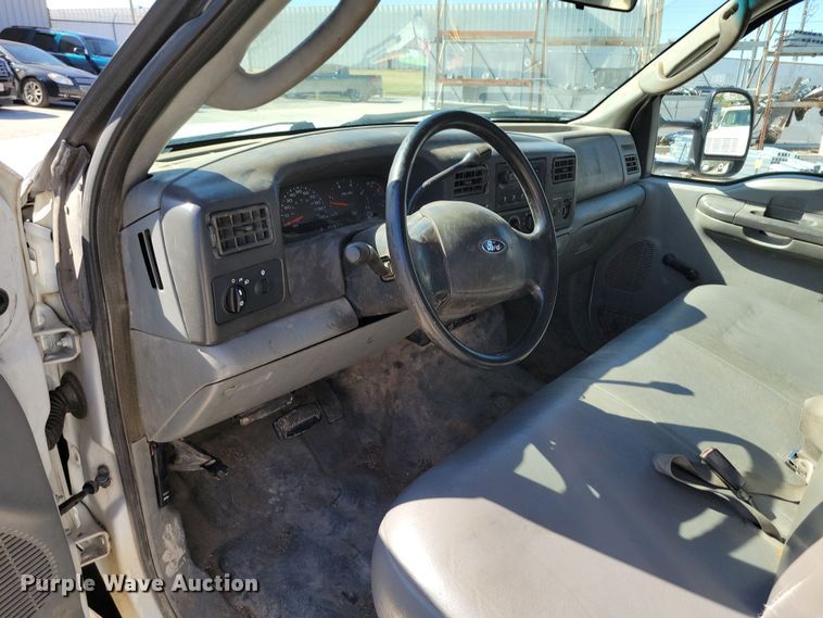 image for item DK4191 2004 Ford F450 Super Duty XL bucket truck