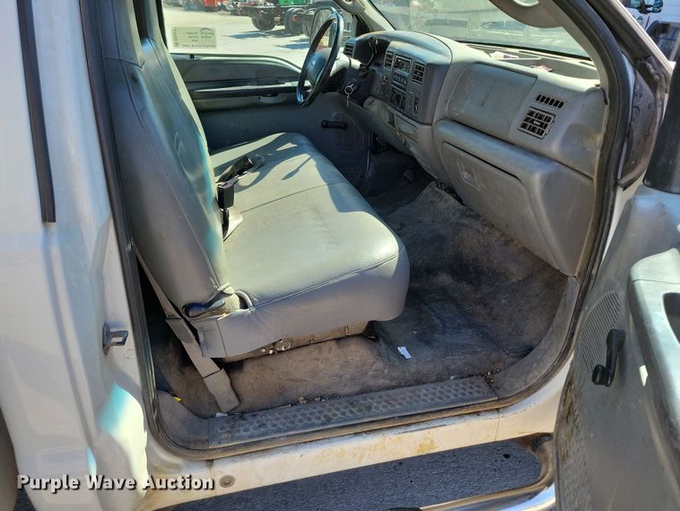 image for item DK4191 2004 Ford F450 Super Duty XL bucket truck