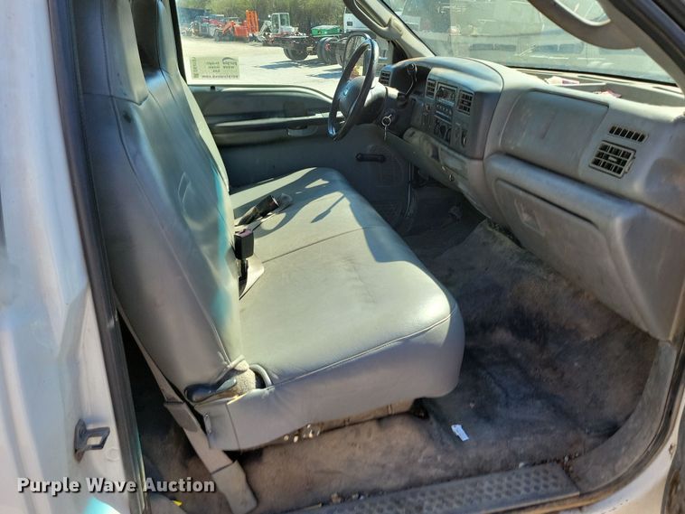 image for item DK4191 2004 Ford F450 Super Duty XL bucket truck