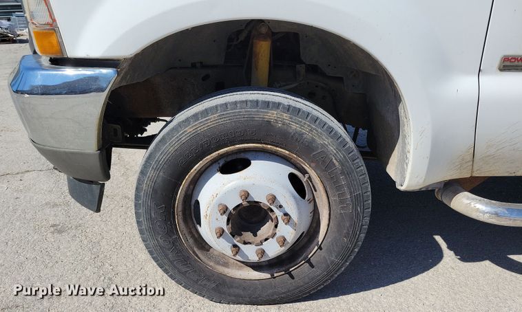 image for item DK4191 2004 Ford F450 Super Duty XL bucket truck