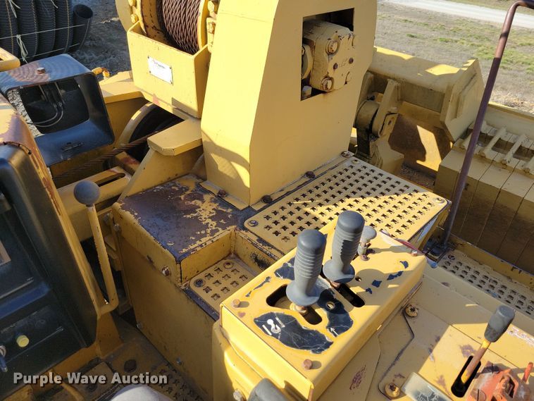 image for item DK4197 1999 Caterpillar  561M pipelayer