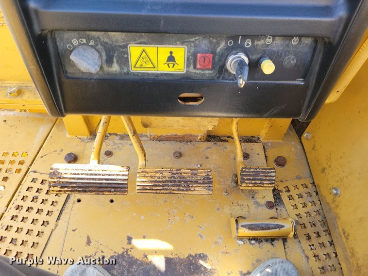 image for item DK4197 1999 Caterpillar  561M pipelayer