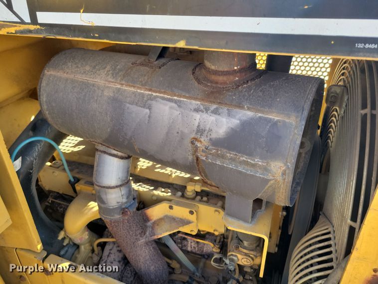 image for item DK4197 1999 Caterpillar  561M pipelayer