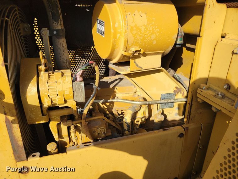 image for item DK4197 1999 Caterpillar  561M pipelayer