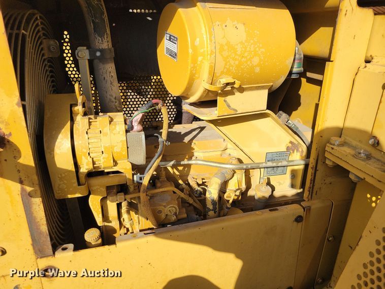 image for item DK4197 1999 Caterpillar  561M pipelayer