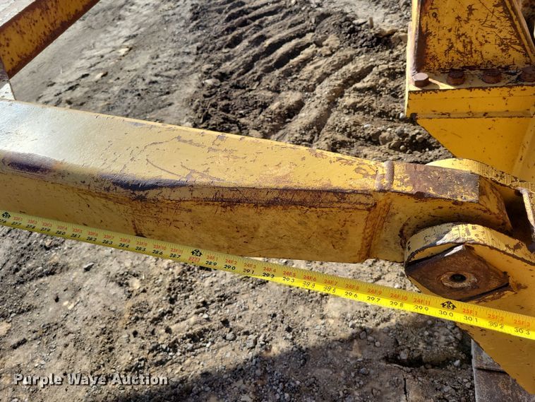 image for item DK4197 1999 Caterpillar  561M pipelayer