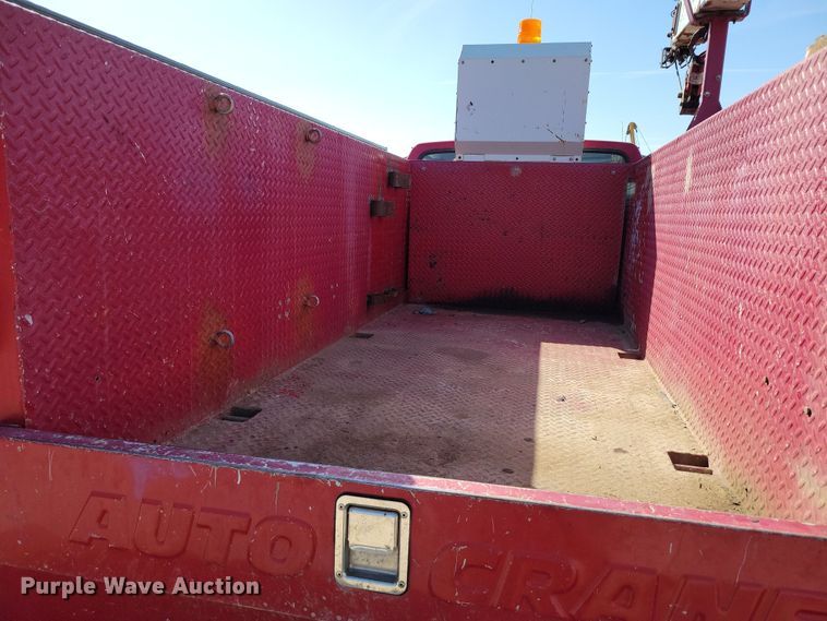 image for item DK4200 1996 Ford F800 utility / service truck